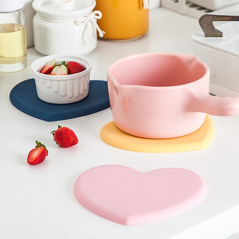 

Heat Resistant Silicone Mat Thicker Drink Cup Coasters Heart-shaped Non-slip Pot Holder Table Placemat Kitchen Accessories