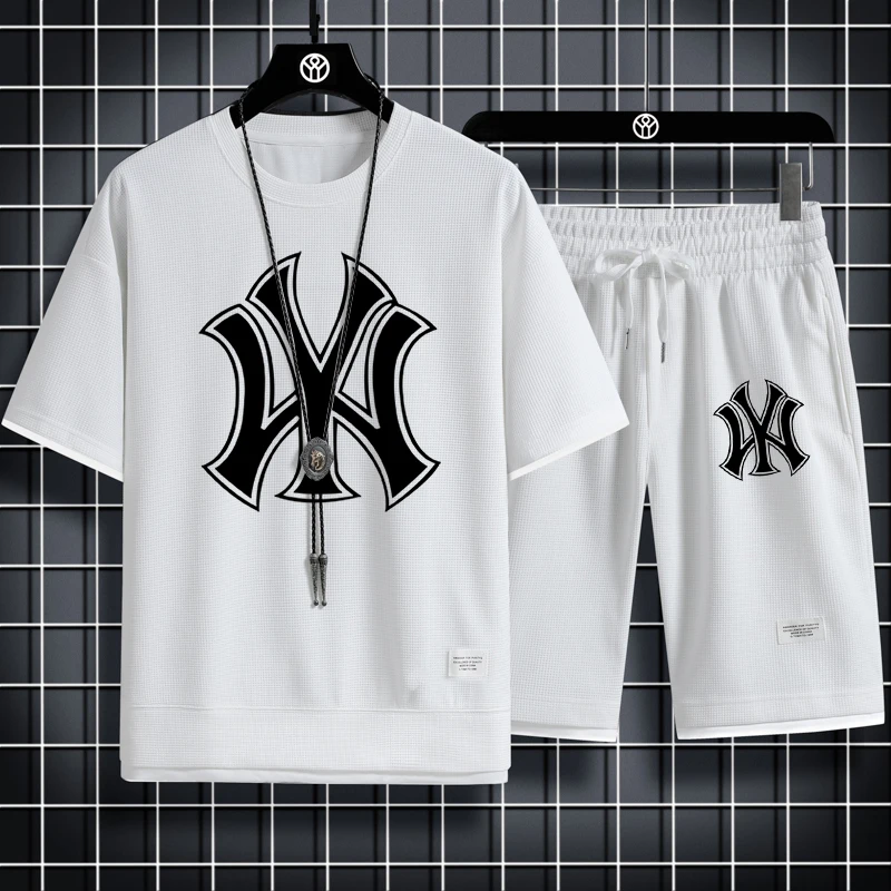 

Summer Unisex Asual Suit Men's Hong Kong Style Short SleeveT-shirt Korean Streetwear Casual Preppy Shorts Two Piece Set