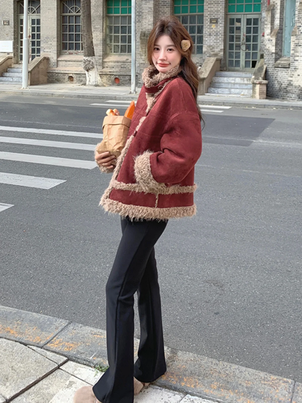 Утолщенная теплая меховая верхняя одежда из интегрированной овечьей шерсти для