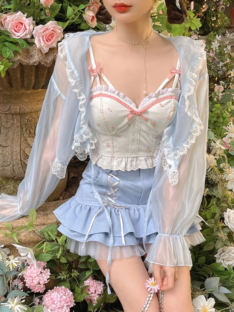

Летний цветочный милый костюм с лямкой на шее, Женский комплект, белый пикантный пляжный Милая майка с открытой спиной и кружевным принтом, модная ткань в Корейском стиле
