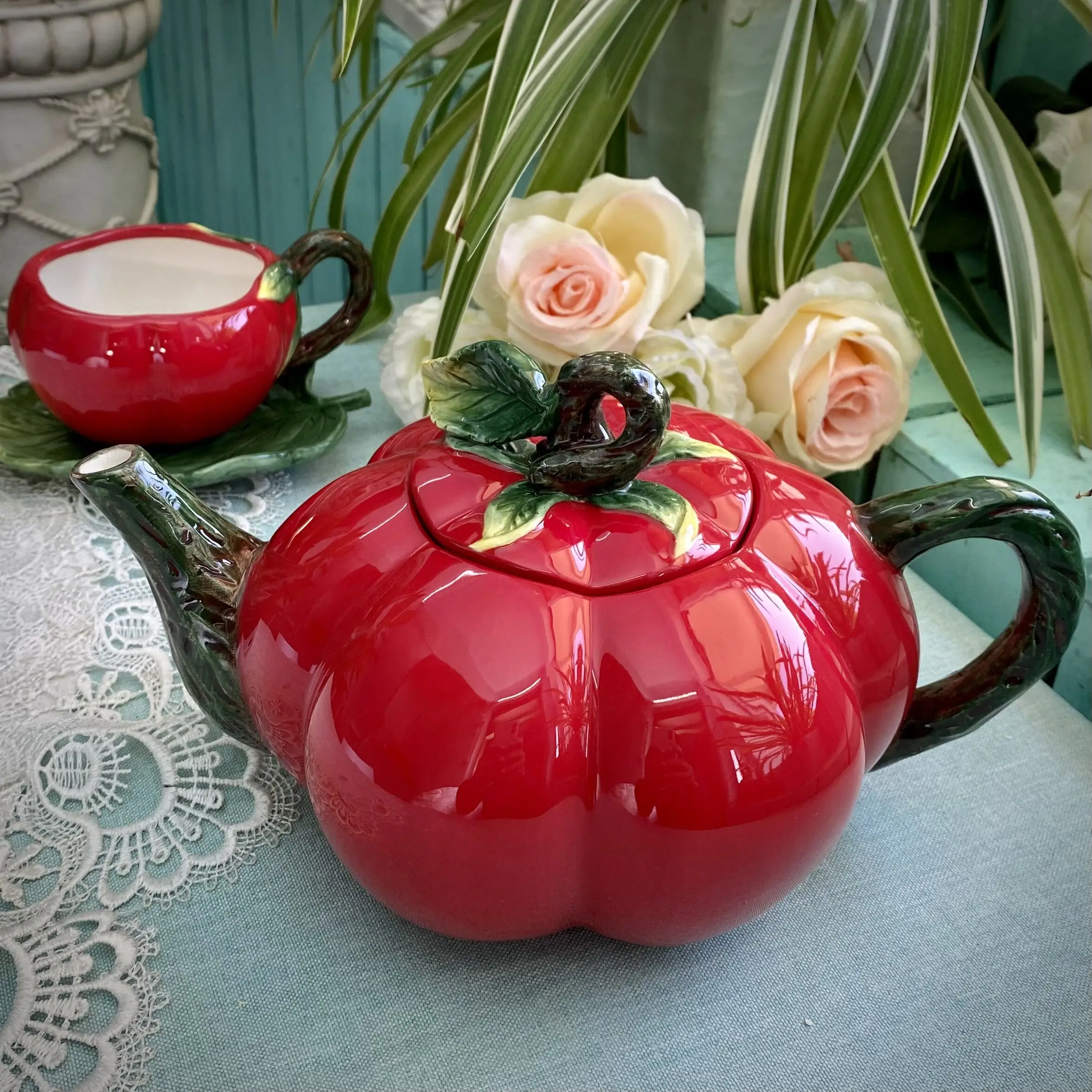 

Garden Tomato Ceramic Sculpture Teapot Coffee Pot Wedding Gifts Living Room Tea Cup Mug Set Coffee Set Coffee Cup