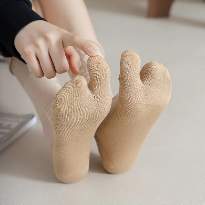 

Vintage Two Fingers Elastic Nylon Long Sock Two Toes Socks Summer Ultra-thin Transparent Crystal Silk Socks Japanese Style Women