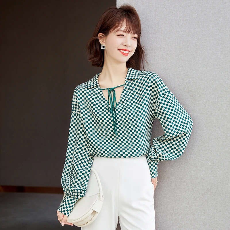 

Fashion Plaid Shirts Women Blouses and Tops New Casual V-neck Chiffon Long Sleeve Shirt Women Blusas