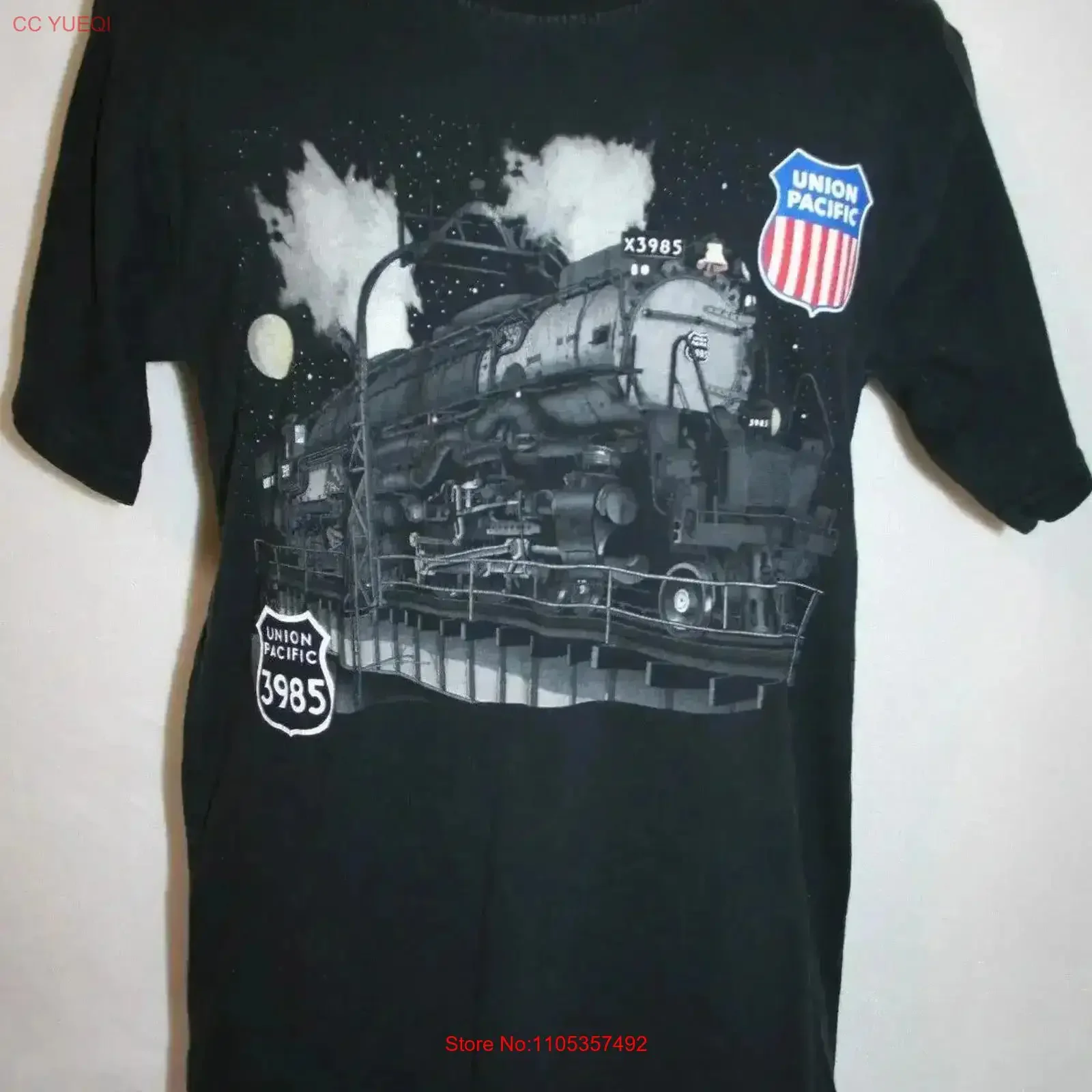 Фото Винтажная футболка UNION PACIFIC Challenger Engine 3985 DAYLIGHT SALES T SHIRT M Railroad, винтажная, с эффектом потертости, унисекс, с графическим принтом, мужская. №1