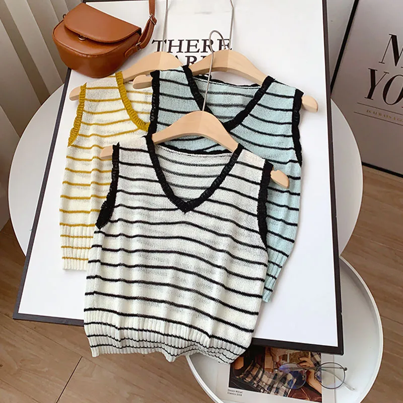 

EBAIHUI Women Ice Silk Striped Crop Tops Fashion 2022 New Summer Sleeveless Shirts Cropped V Neck Vest Tank Top Camisole