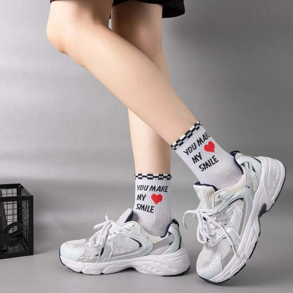 

Однотонные модные хлопковые носки в Корейском стиле Харадзюку с надписями и сердечками женские носки Чулочные изделия средней длины