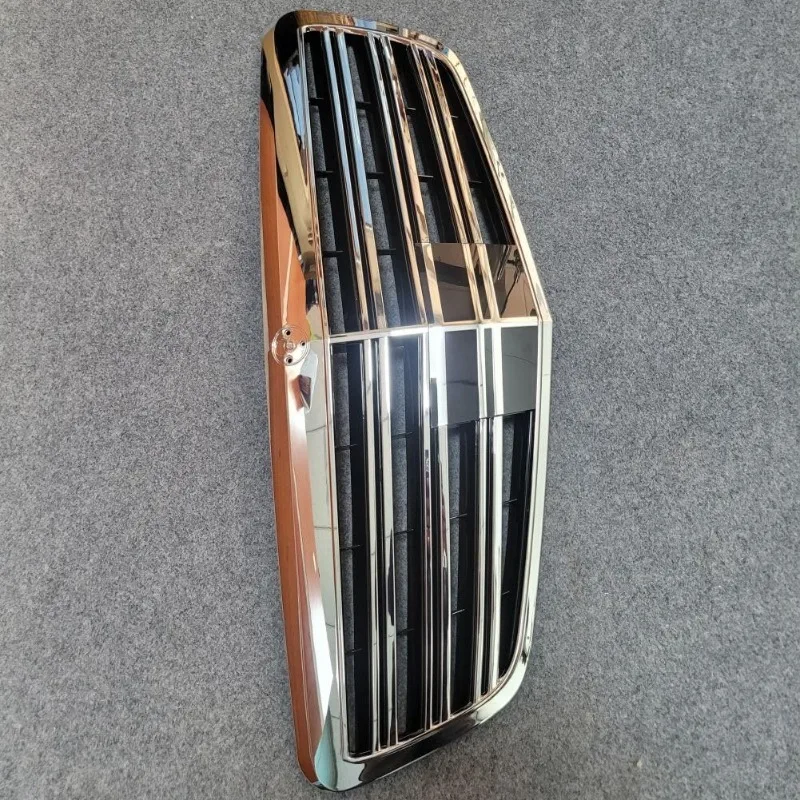 Фото Решетка радиатора (средняя часть) переднего бампера для Mercedes-Benz W221 S600 S65 AMG 2010-2013, номер детали 2218800683 №3