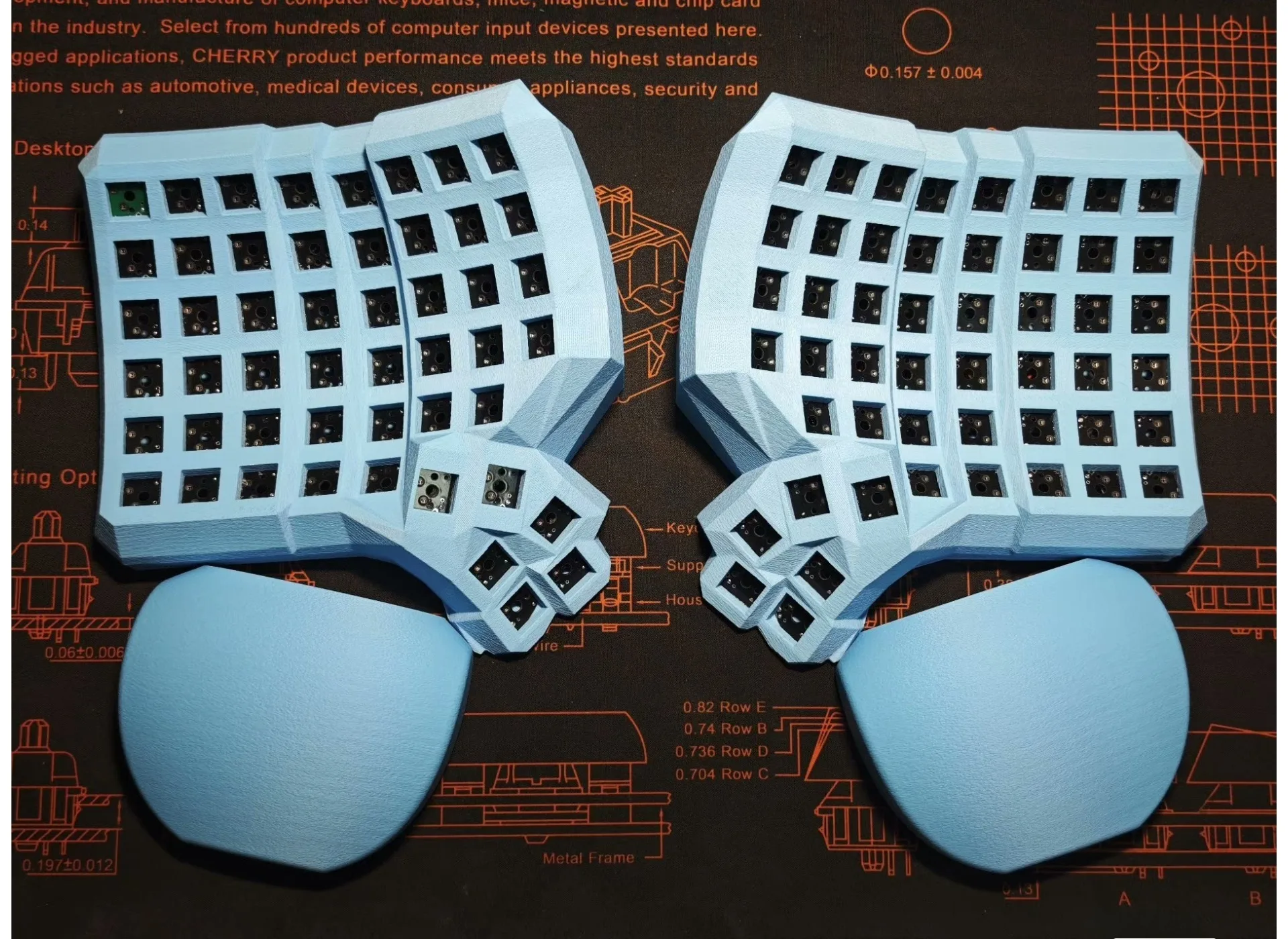 Фото Комплект разделенной клавиатуры Dactyl Manuform 4x6, изготовленная на заказ проводная одномодовая разделенная механическая клавиатура с возможностью горячей замены, игровая клавиатура с флаконом типа C №1