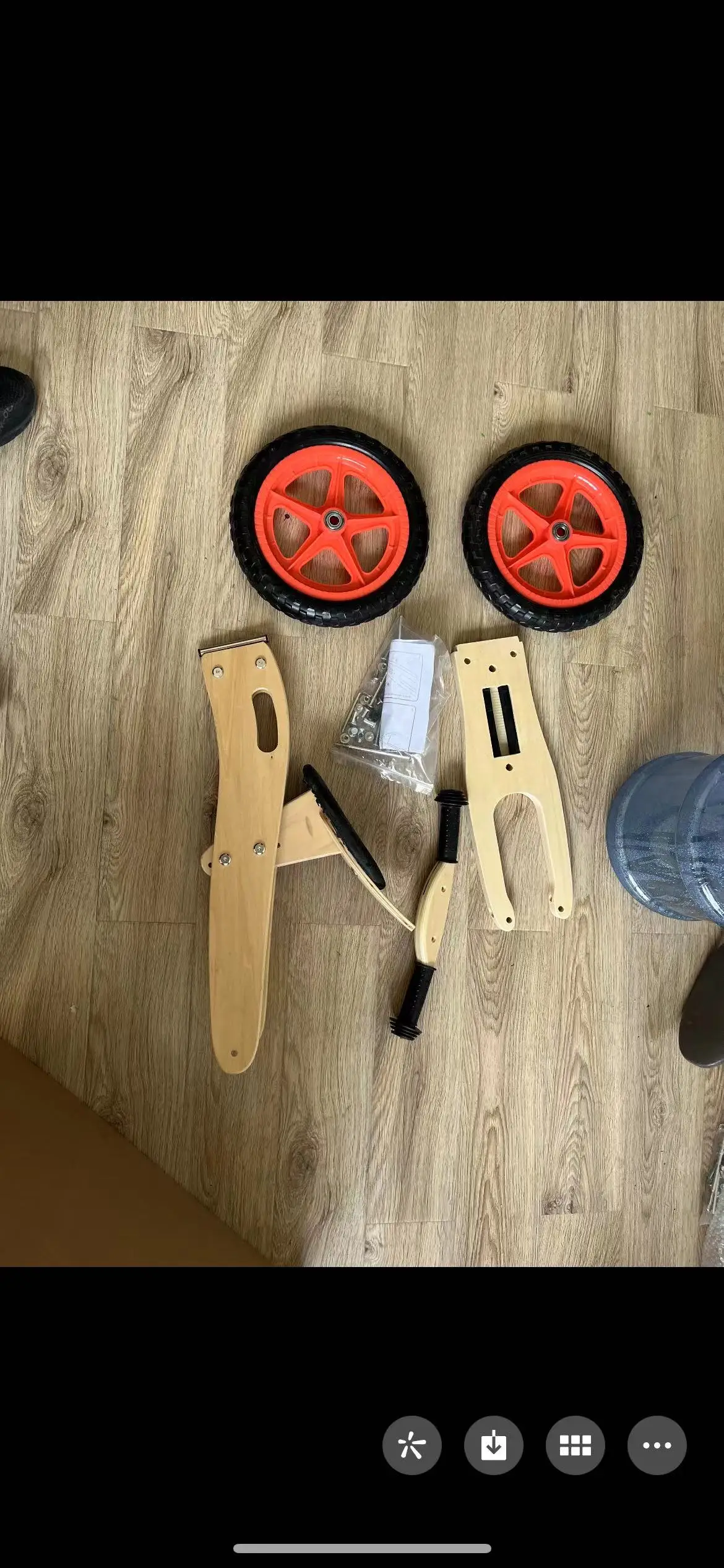 

Wooden Children's balancing car .no brand