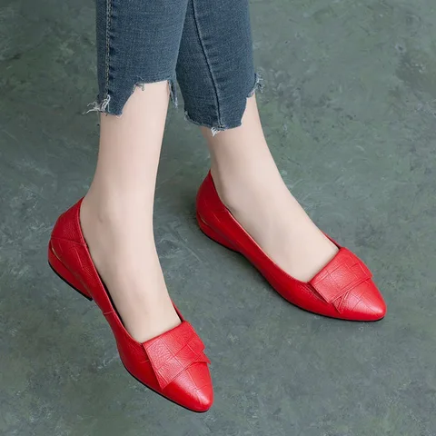 Туфли женские средней длины, искусственная кожа, заостренный носок, каблук, свадебная обувь на танкетке, цвет черный/красный