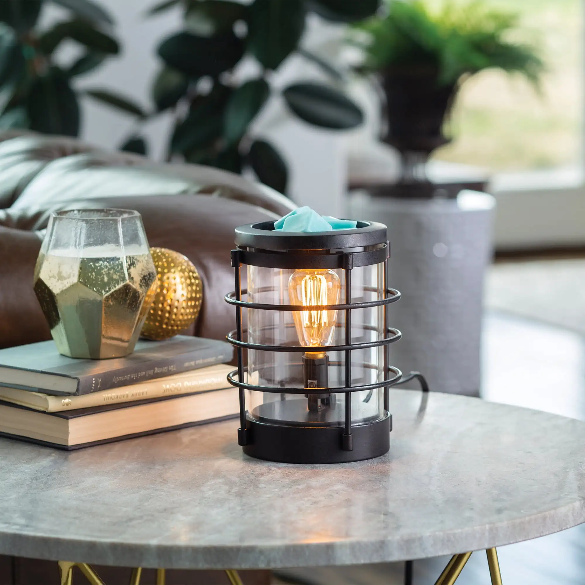 

Vintage Bulb Illumination Fragrance Warmer, Black Coastal