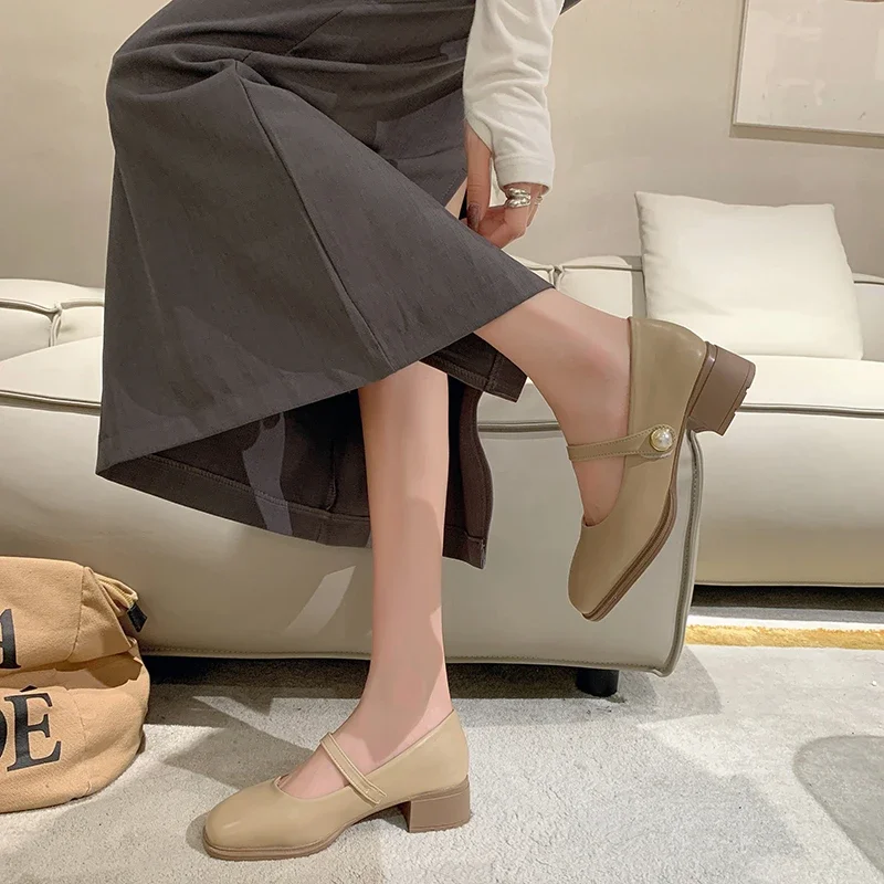 Туфли-лодочки женские на низком каблуке мягкая кожа универсальные подошва