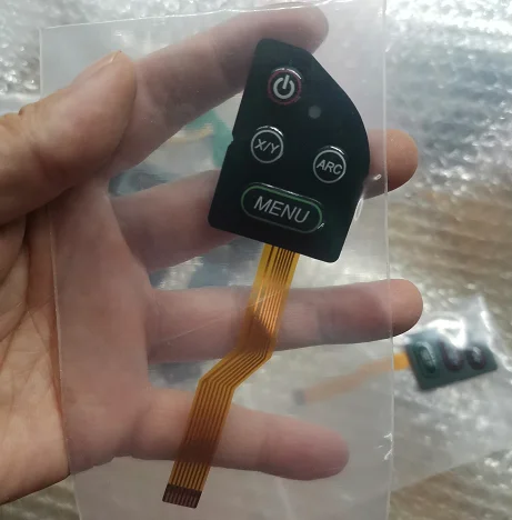 The Heating Core of GT-17S Optical Fiber Fusion Splicer Presses The Windshield Cover and Presses The Foot Reflector Electrode.