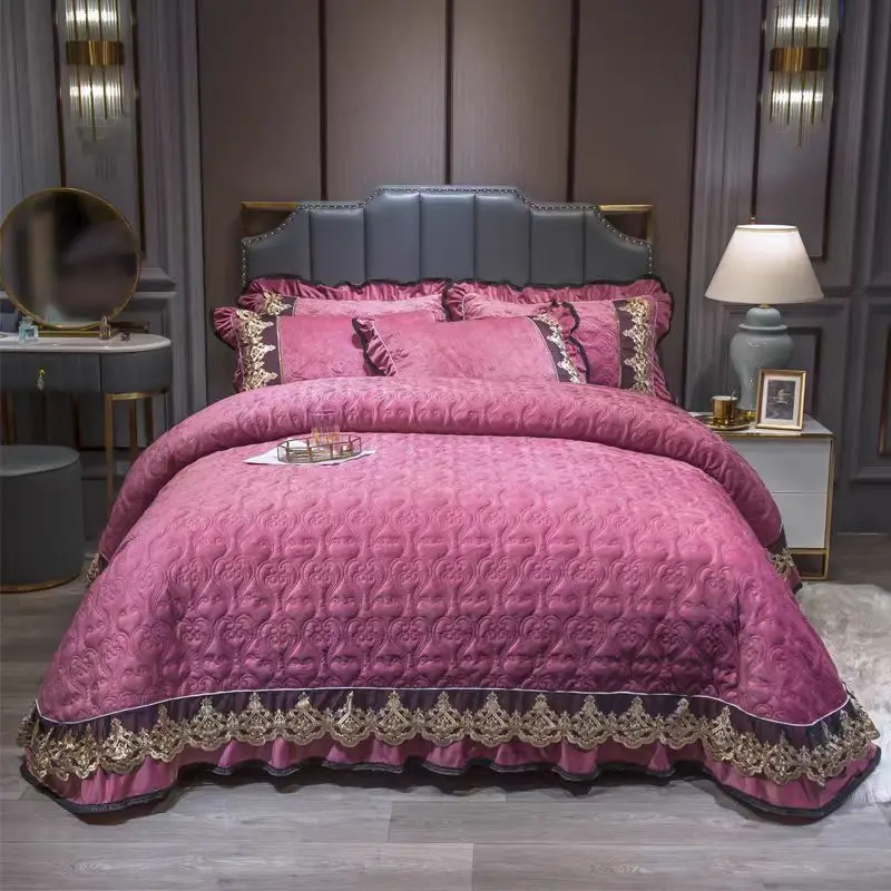 

Бархатное стеганое покрывало с кристаллами Queen King Size