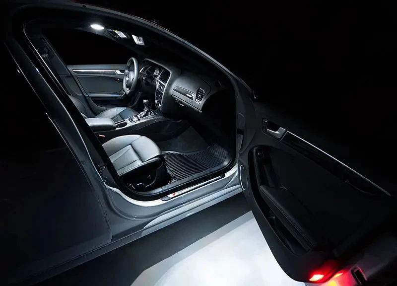 Фото Светодиодный внутренний светильник Footwell для чемодана Audi A2 A3 S3 A4 B5 B6 B7 B8 A5 S5 A6 C5 C6 A7 A8 RS4 RS6 R8 TT TTS №5