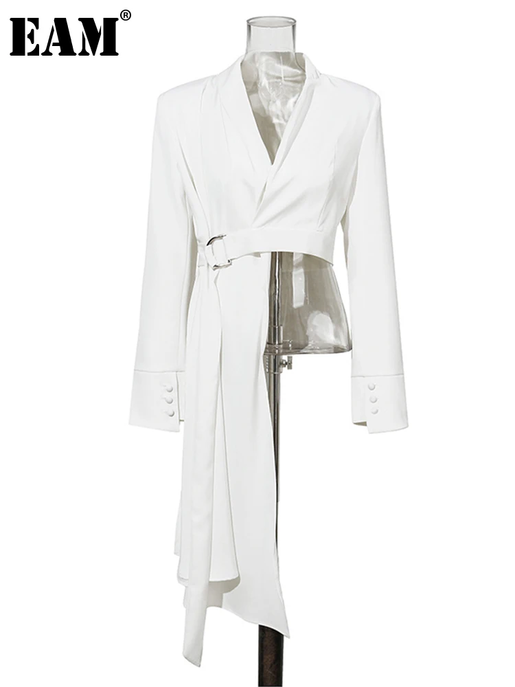 

[EAM] 2022 New Spring Autumn V-collar Long Sleeve White Button Belt Spliced Irregular Jacket Women Coat Fashion Tide JX600