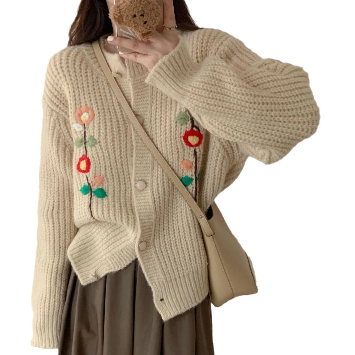 Рисунок 6 - Вязаный кардиган из грубой пряжи