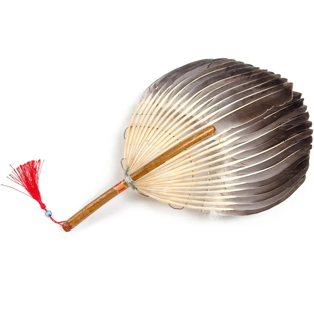 

Веер из натурального гусиного пера в стиле ретро