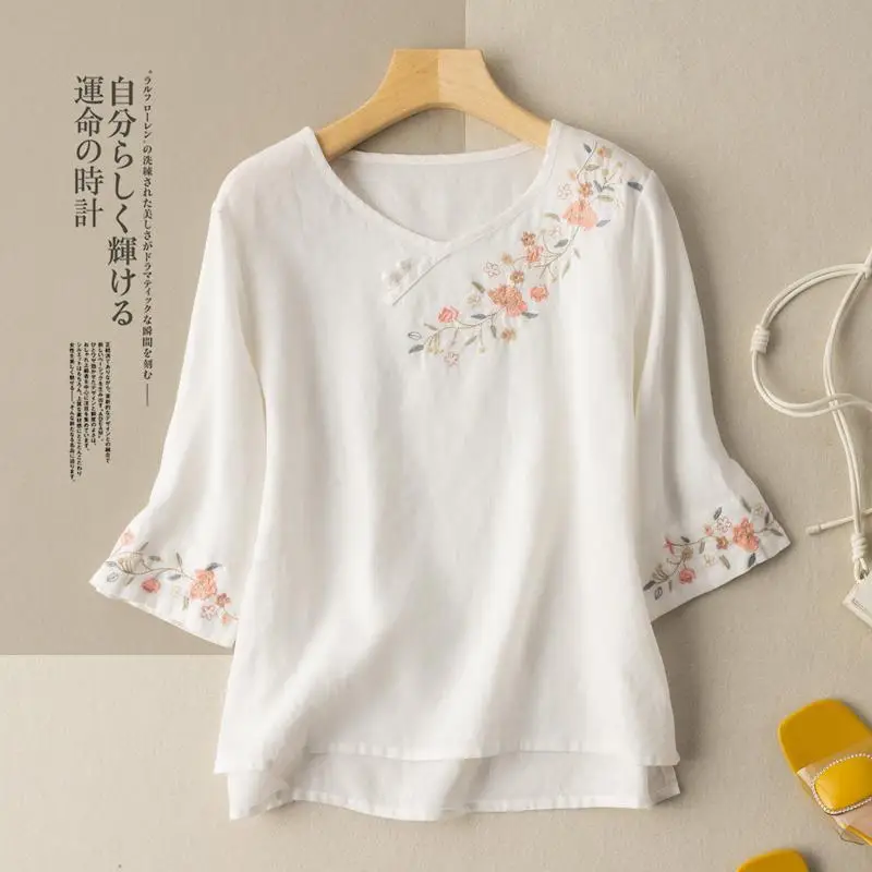 

New Summer V-neck Vintage Embroidery Cotton Linen Plus Size T-shirt Women Loose Casual Chinese Style Buckle Top Female Tee M-4XL