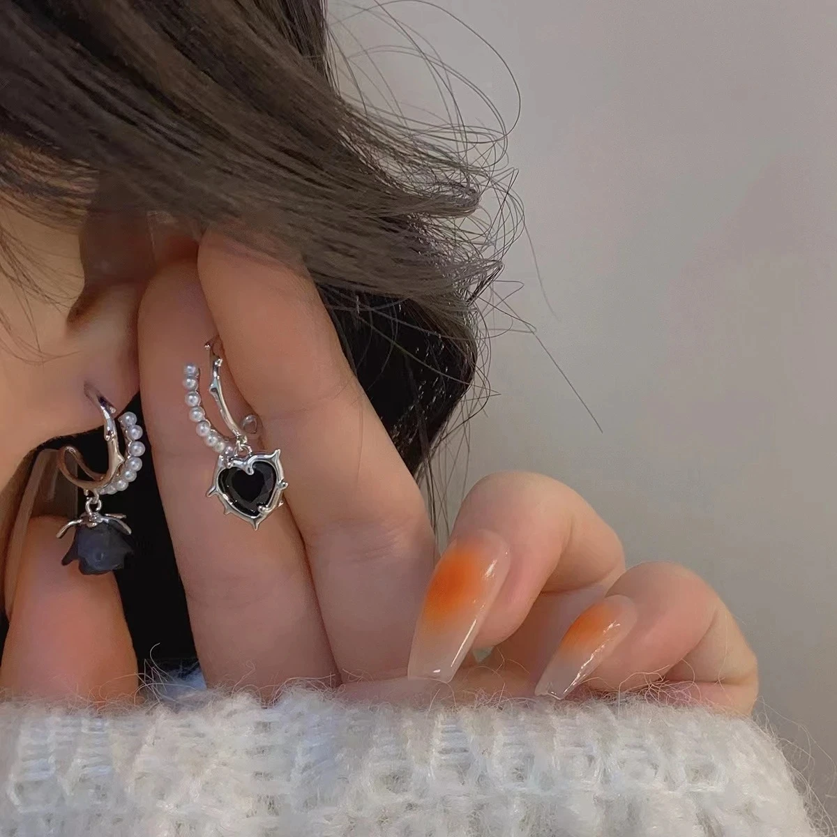 

New Sweet Cool Wind Goth Aesthetic Black Flower Love Pendant Earrings For Korean Fashion Vintage Women Party Y2K Jewelry