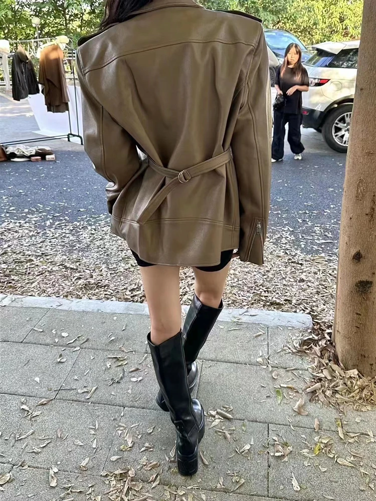 Рисунок 3 - Женский мотоциклетный блейзер из искусственной кожи