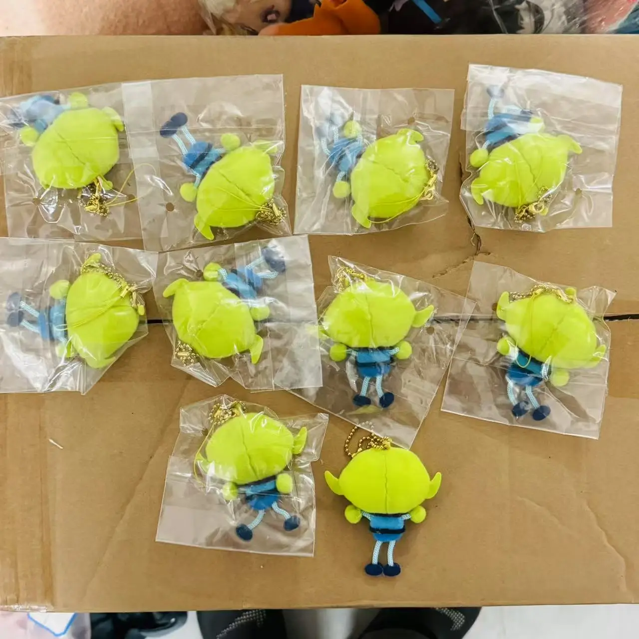 История игрушек Чужой Кавайный маленький зеленый человечек с героями