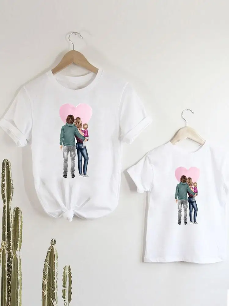 

Tee T-shirt Family Matching Outfits Women Mom Mama Clothes Girls Boys Kid Love Heart Trend Style Child Summer Tshirt Clothing
