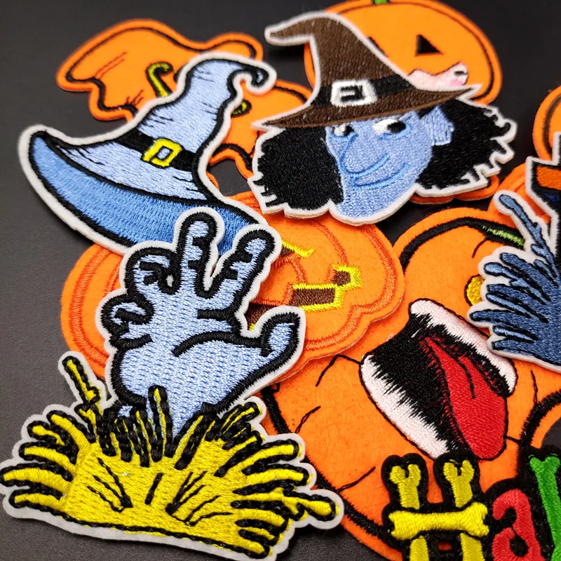 Нашивки с вышивкой в виде метлы на Хэллоуин |