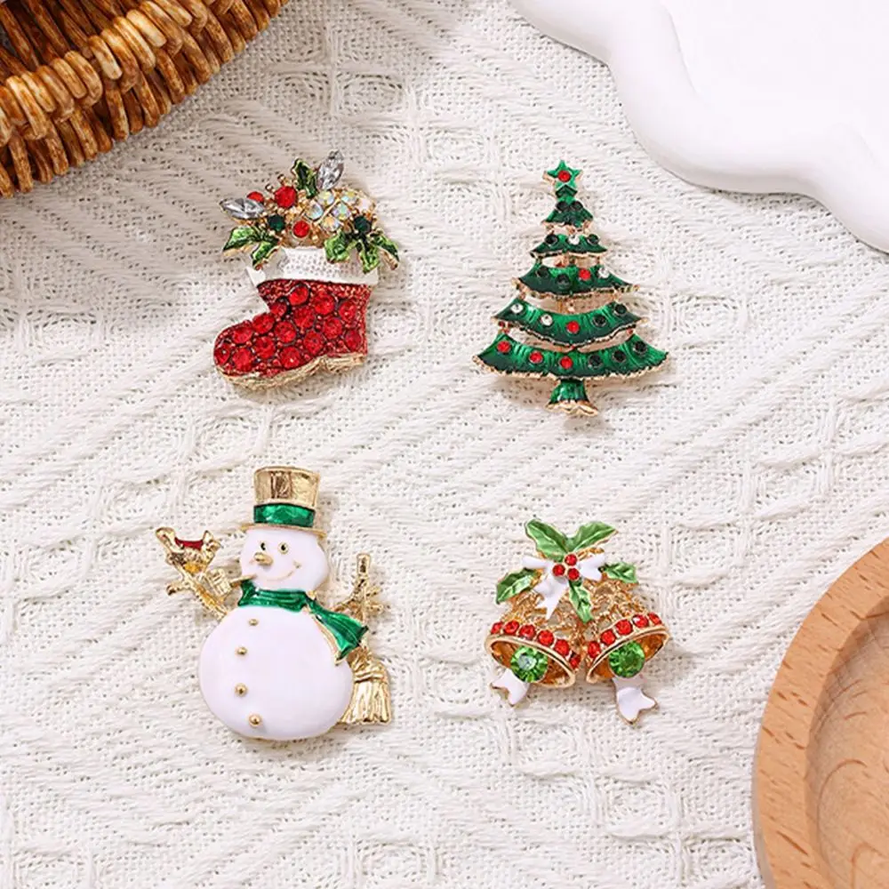 

Classic Enamel Rhinestone Brooches Christmas Brooch Pins Snowman Brooches For Unisex Socks Bell Pendant Brooch Pin Gifts