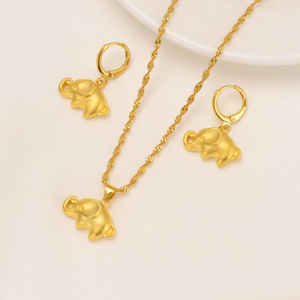 

Gold Color Africa Elephant Necklace Trendy Women Jewelry Charm Pendant & Chain Animal Lucky Jewelry Gift