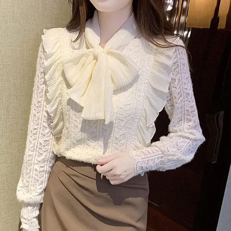 Модная женская блузка с кукольным воротником и оборками бархатная утепленная