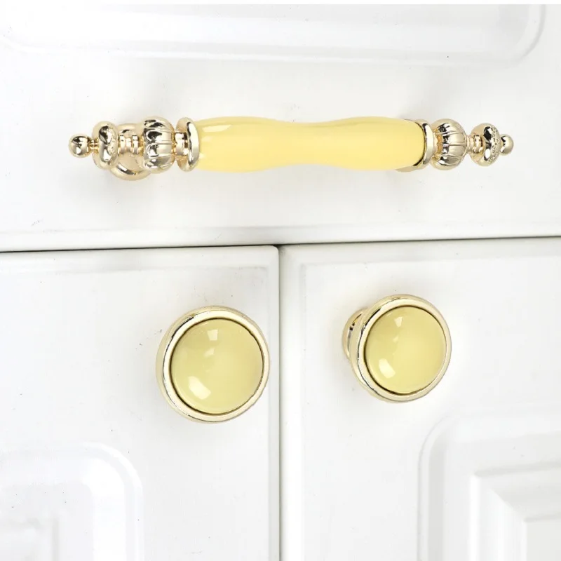 Дверца гардероба в европейском стиле Золотая керамическая ручка Современный