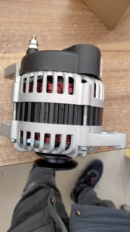 B obcat S70 генератор 6678560