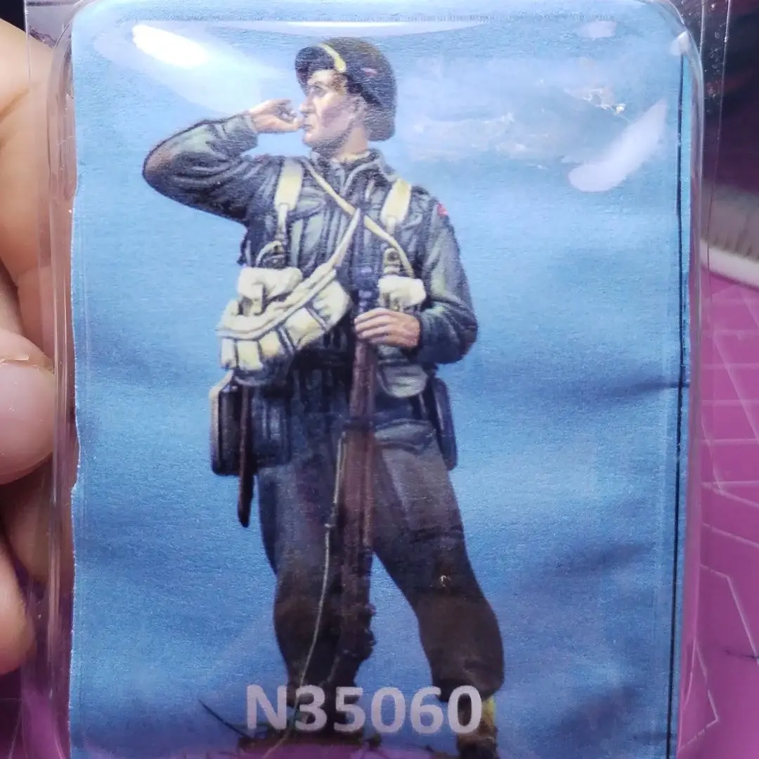 

1/35 Resin Model Figure GK , Unassembled and unpainted kit