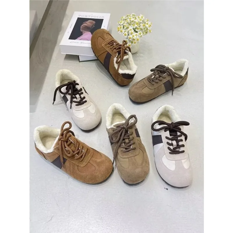 Новинка 2024 весенне-осенние легкие кроссовки на толстой подошве для женщин