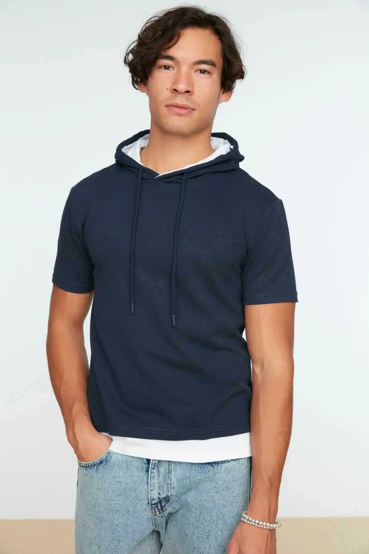 

Men's Regular Fit Hooded Internally-Piece Sweatshirt