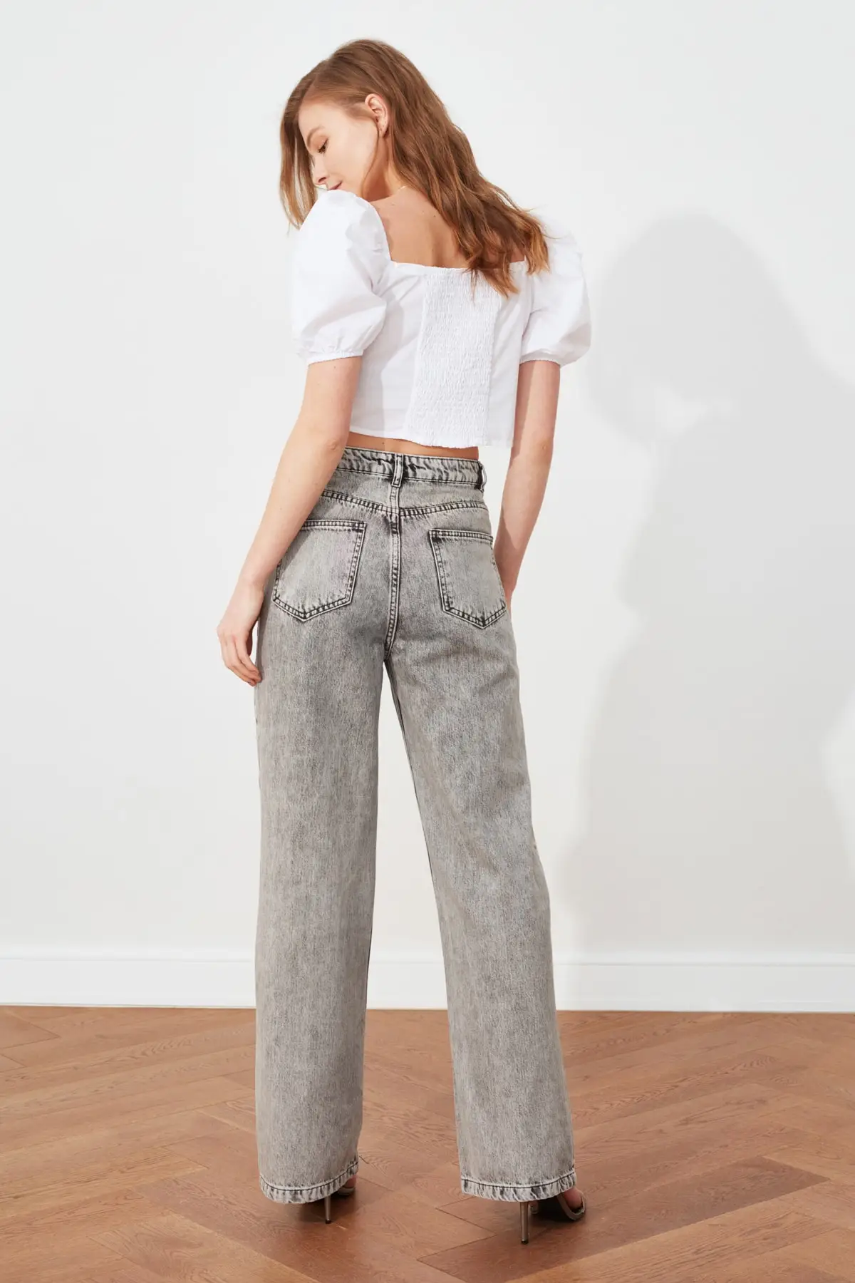 

Trendyol Ripped Detailed High Bel Wide Leg Jeans TWOSS21JE0522