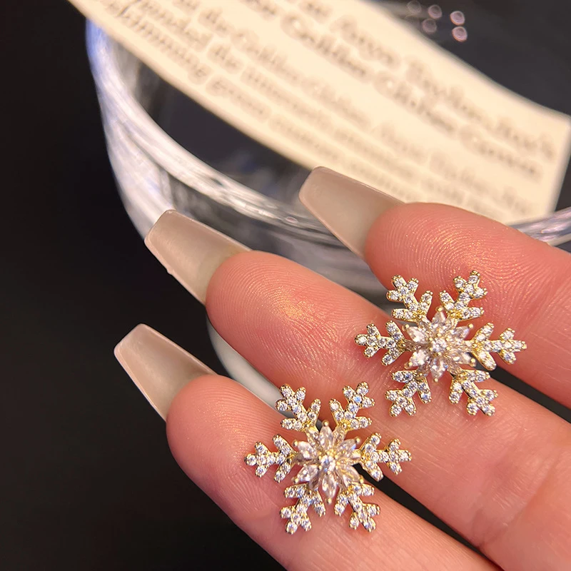 Кристаллические рождественские серьги-гвоздики со снежинками и цирконием