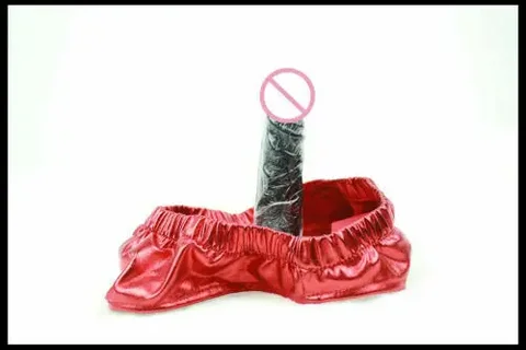 Қыздың құлын жалап тұрған жақыннан түсірілген суреті Топтық секс комикстері