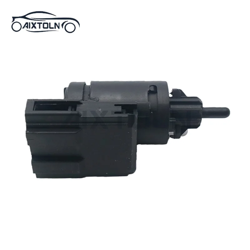 Фото Датчик стоп-сигнала для Audi TT 8N3 MK1, A3 8L, A4, VW Golf IV, Jetta, Passat, Skoda Octavia, SEAT Leon, автозапчасти 1J0945511D, 1J0945511A №2