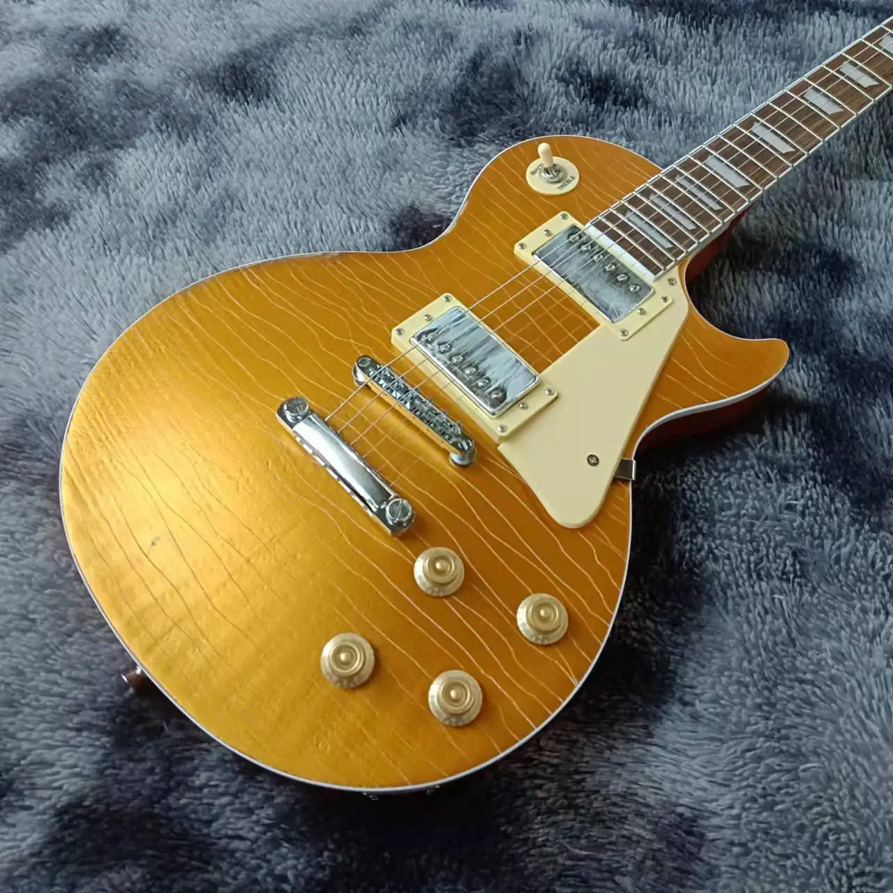 Сделанные в Китае пользовательские магазины LP Body Guitar Relic гитары Гэри Мор золотые