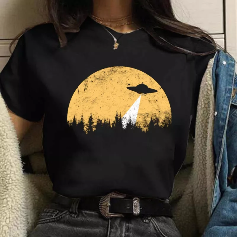 

2022New Moon Astronaut Printed T Shirt Women Cartoon Black Women's Shirts O-Neck T Shirt Fashion Harajuku Summer Streetwear