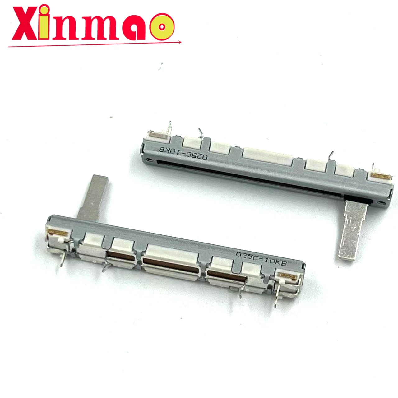 

Япония, Alps 6 см, скользящий потенциометр с одним звеньем b10k, длина вала 15 мм, толкатель громкости