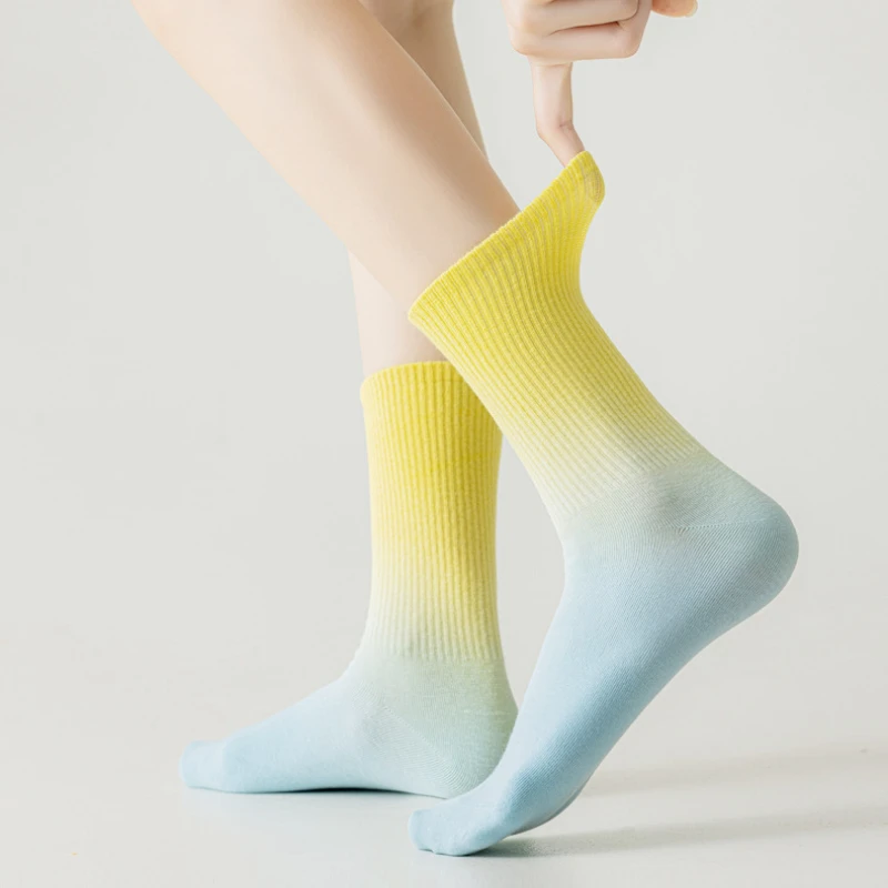 Thin Medium Tube Cotton Socks with Gradient Colors