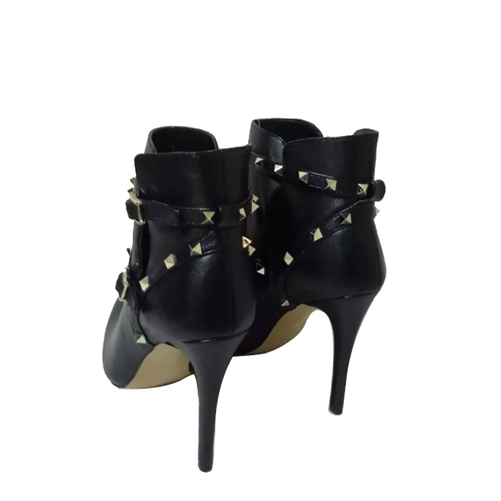 Женские ботильоны с заклепками на высоком каблуке острым носком
