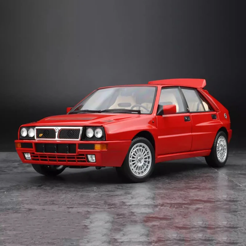 Модель автомобиля Lancia Delta HF EVO-2 из белого сплава