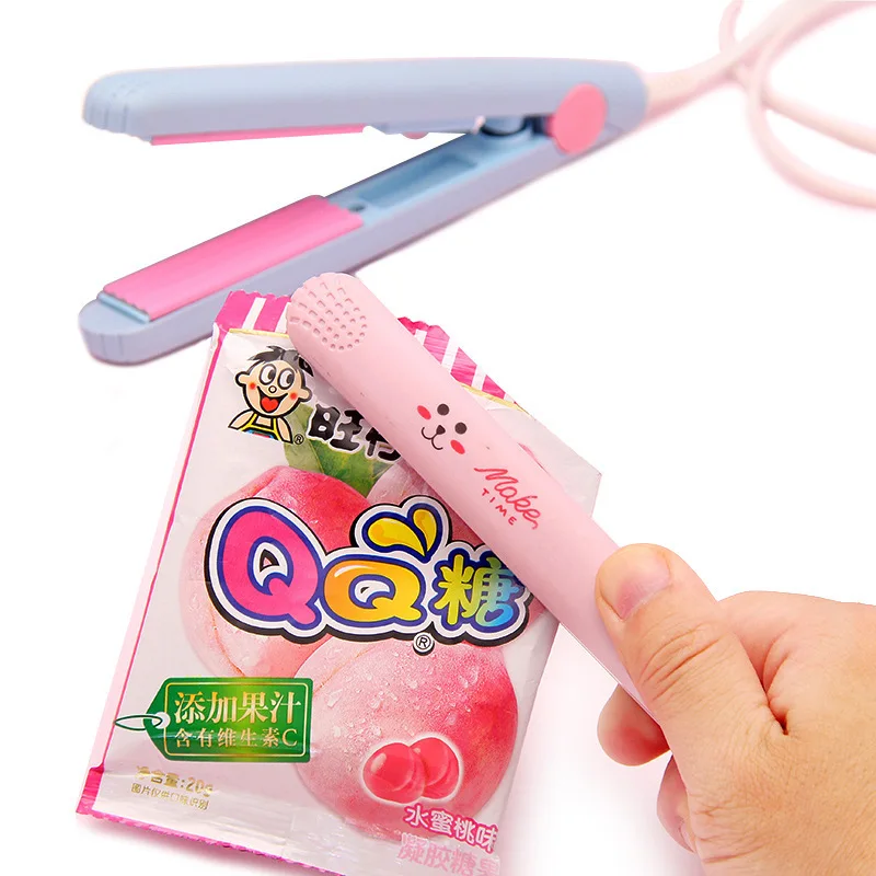 

New Cute Pattern Handheld Mini Heat Sealing Machine Food Vacuum Kitchen Sealer Storage Organization Packing Plastic Sealers Tool