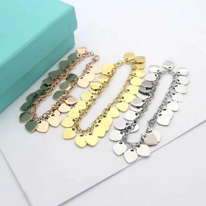 

2023 New Jewelry European And American Style Heart-Shaped Pendant Luxury Multi-Heart Three-Color Bracelet Free Shipping