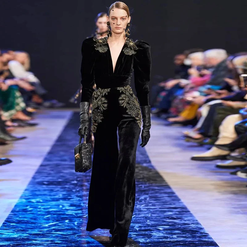 

Fashion Women's Party Elegant Vintage Casual V-neck Embroidered Velvet Trousers Jumpsuits Runway High Quality Rompers New Autumn