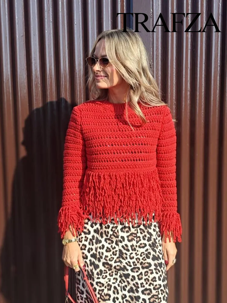 Женский трикотажный пуловер с круглым вырезом и длинными рукавами